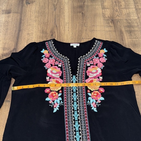 ANDREE Black Embellished Blouse with 3/4 Sleeves - Picture 4 of 7